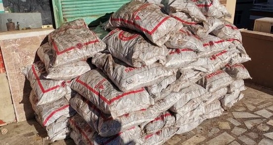 Yardım kömürlerini satarken Yakalandı.