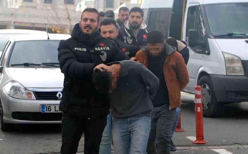 Hastane Acilindeki kavga ile ilgili gözaltına alınan şahıslar adliye