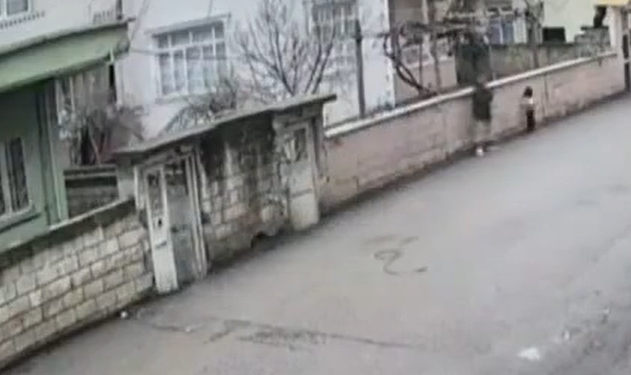 4 yaşındaki küçük kız, güpegündüz sokak ortasında kaçırıldı