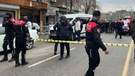 Husumetli iki grup arasında silahlı kavga