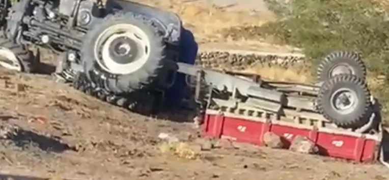Halfeti’de traktör devrildi: 8 Yaşındaki çocuk hayatını kaybetti