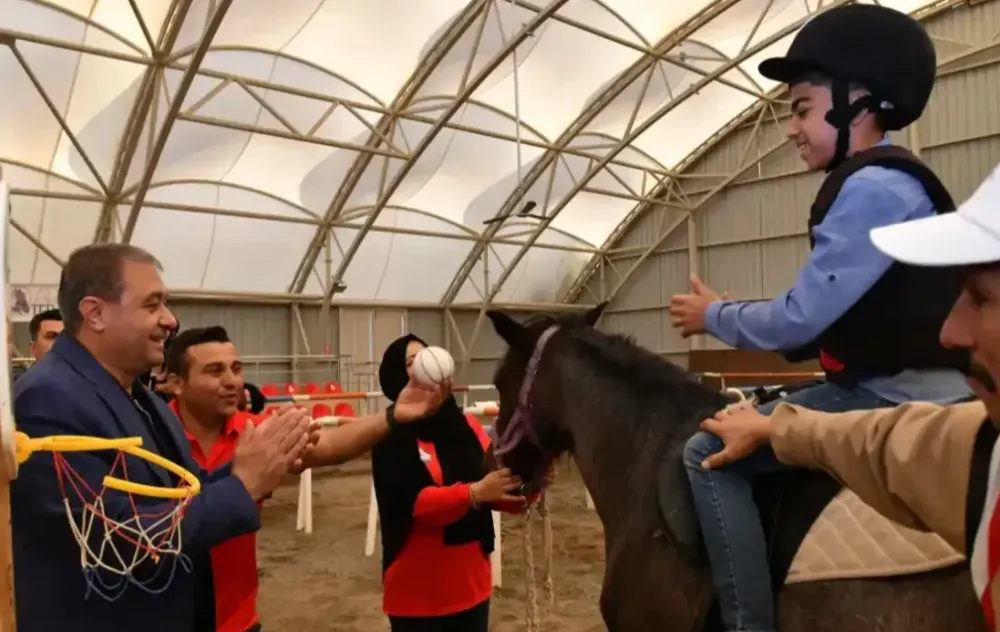Şanlıurfa’da engelli ve özel gereksinimli çocuklara at terapisi