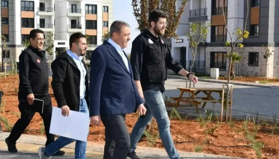 Vali Şıldak, deprem konutlarını inceledi