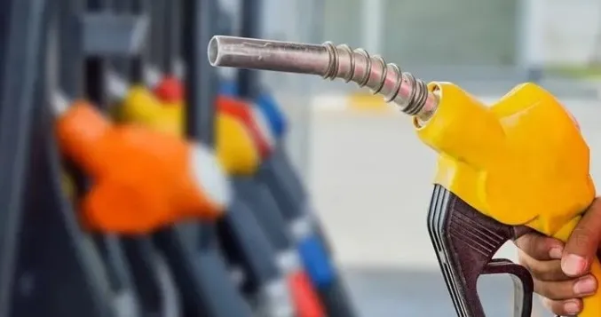 Araç sahiplerine müjde! Akaryakıta çifte indirim gelebilir