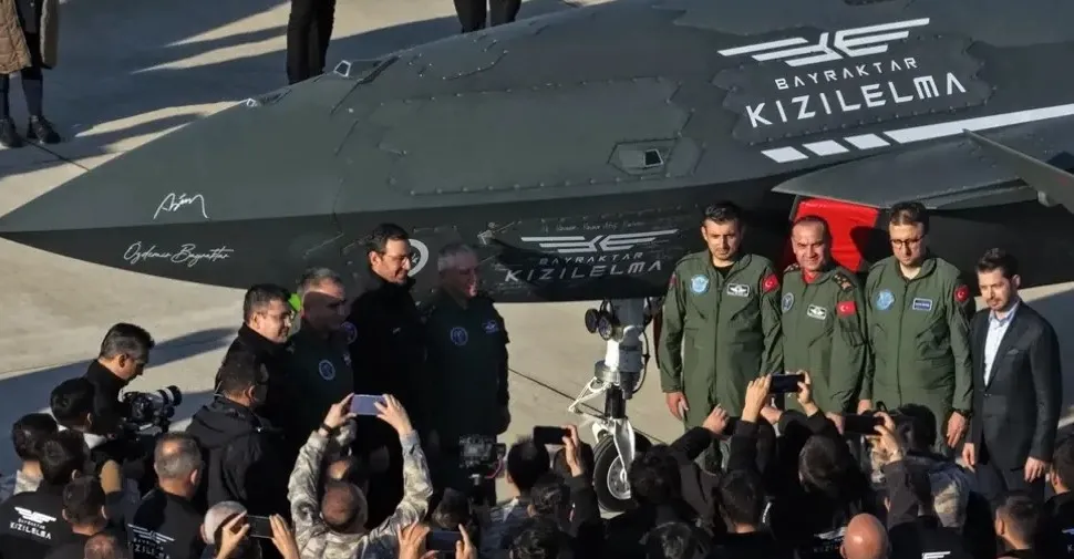 Bayraktar KIZILELMA, dünyadaki ilk insansız savaş uçağı oldu.