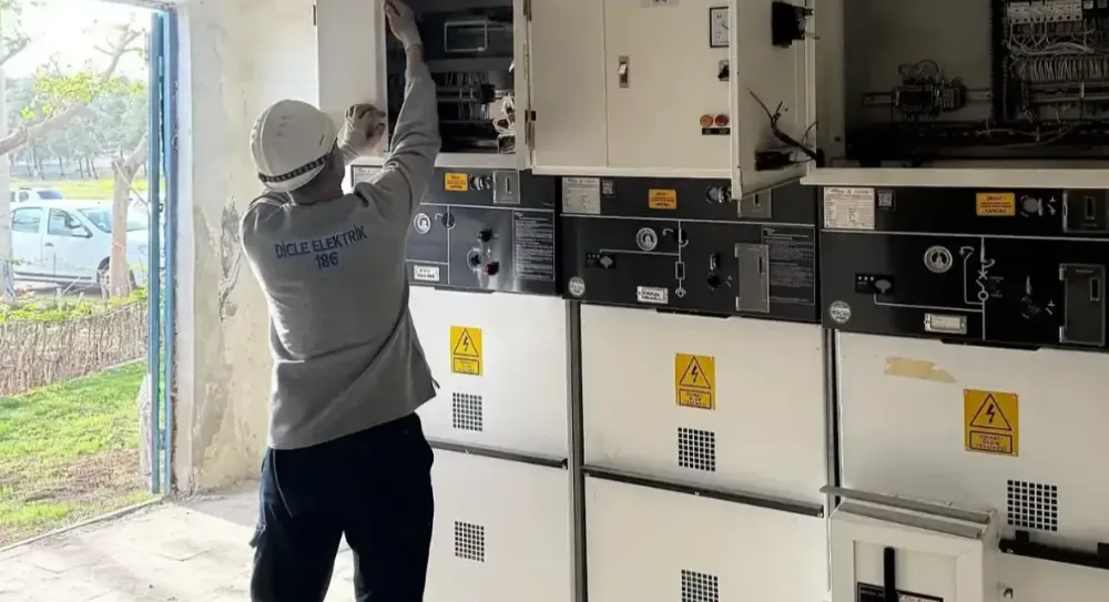 Şanlıurfa’ da trafo kabinindeki hırsızlık resmi kurumları elektriksiz bıraktı!