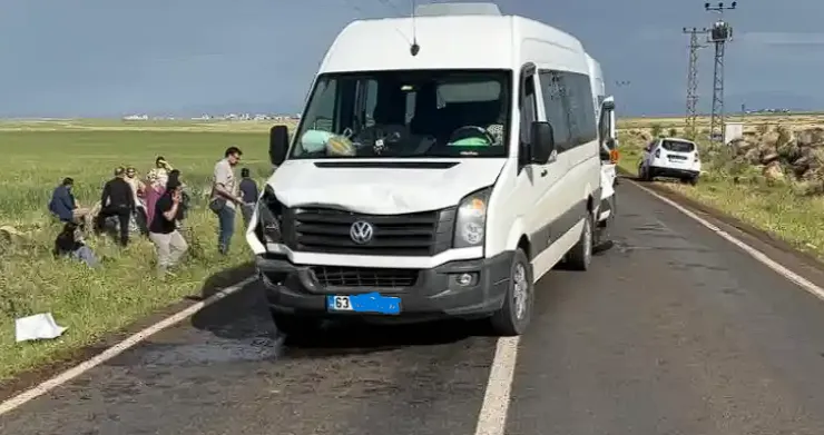 Siverek’te öğretmenleri taşıyan minibüsler çarpıştı