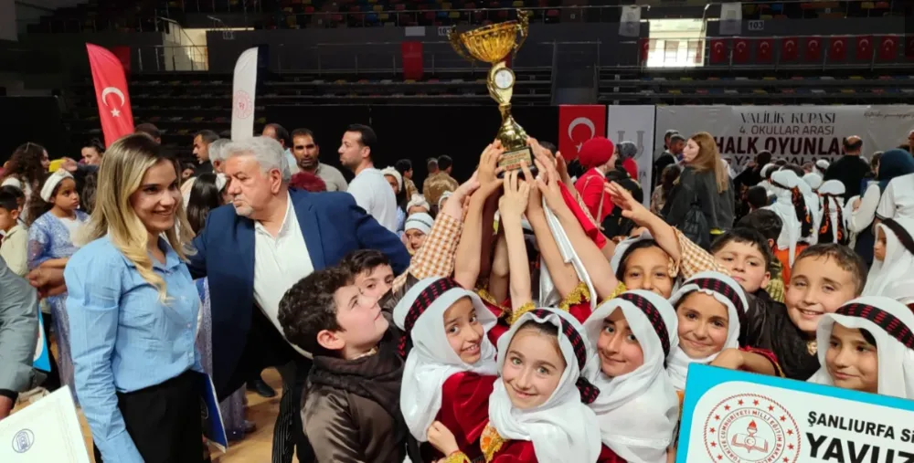 Şanlıurfa’da 3 bin 740 öğrenci halayla yarıştı!