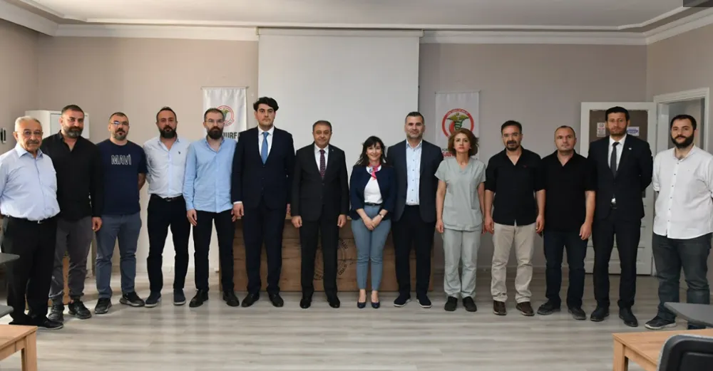 Tabip Odası’na iade-i ziyaret: Vali Şıldak hekimlerin taleplerini dinledi