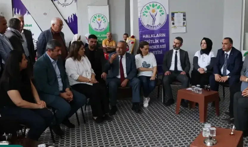 Şanlıurfa’da AK Parti ve CHP’den taziye ziyareti!