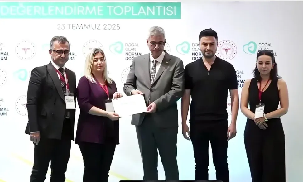 Normal doğumu teşvik eden Şanlıurfa İl Sağlık Müdürlüğü’ne ödül
