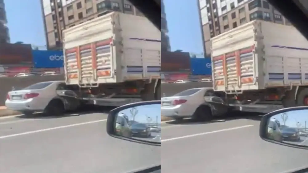 Karaköprü’de otomobil kamyonun altına girdi