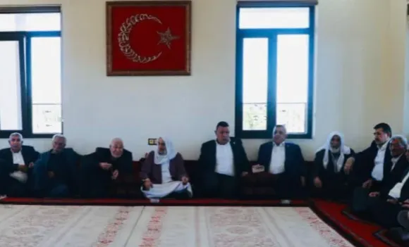  MHP Şanlıurfa Milletvekili İbrahim Özyavuz ile kanaat önderleri husumetli aileleri barıştırdı