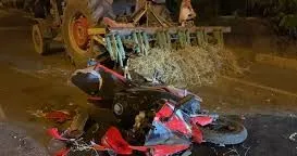 Şanlıurfa’nın Karaköprü ilçesinde, traktöre çarpan motosiklet sürücüsü hayatını kaybetti